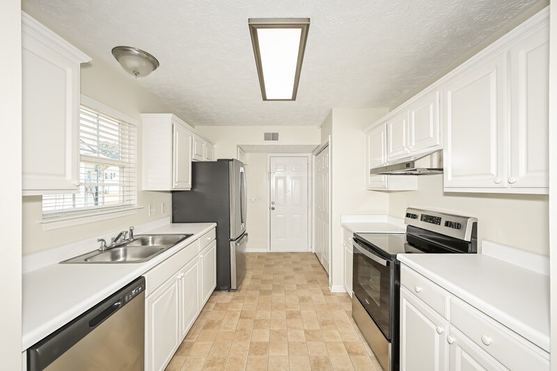 1,995/Mo, 305 Indian Park Dr Murfreesboro, TN 37128 Kitchen View