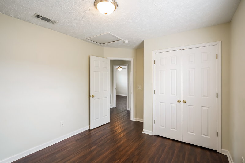 2,050/Mo, 305 Indian Park Dr Murfreesboro, TN 37128 Bedroom View 2