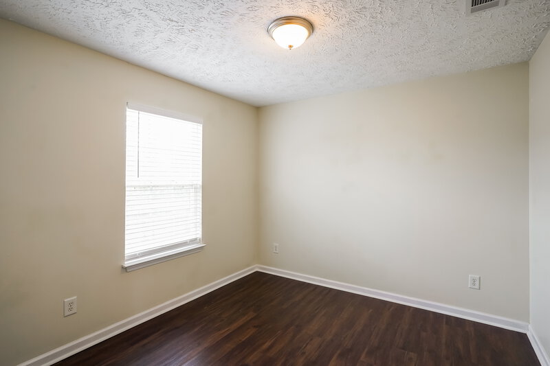 2,050/Mo, 305 Indian Park Dr Murfreesboro, TN 37128 Bedroom View 3