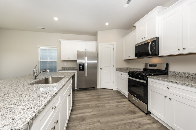 2,225/Mo, 3513 Quintana Dr Murfreesboro, TN 37127 Kitchen View 2