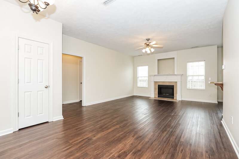 2,085/Mo, 3326 Hamberton Cir Murfreesboro, TN 37128 Living Room View