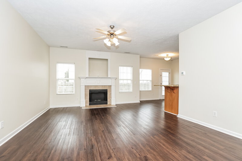 2,085/Mo, 3326 Hamberton Cir Murfreesboro, TN 37128 Living Room View 2