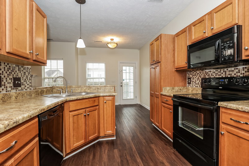2,085/Mo, 3326 Hamberton Cir Murfreesboro, TN 37128 Kitchen View