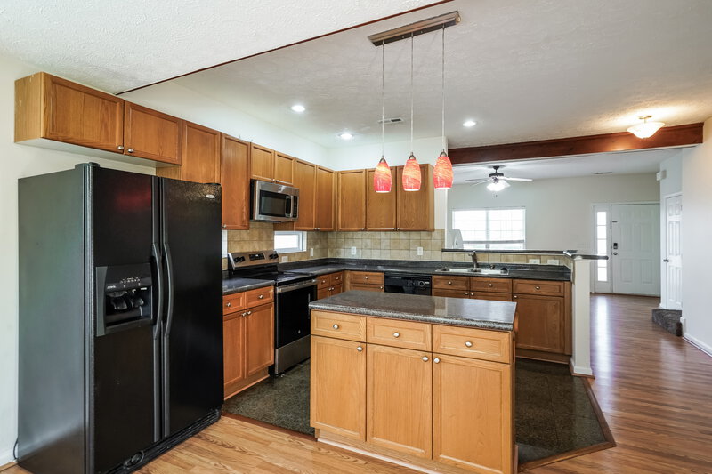 2,165/Mo, 7212 Legacy Dr Antioch, TN 37013 Kitchen View