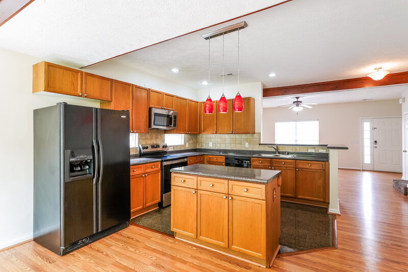 2,000/Mo, 7212 Legacy Dr Antioch, TN 37013 Kitchen View