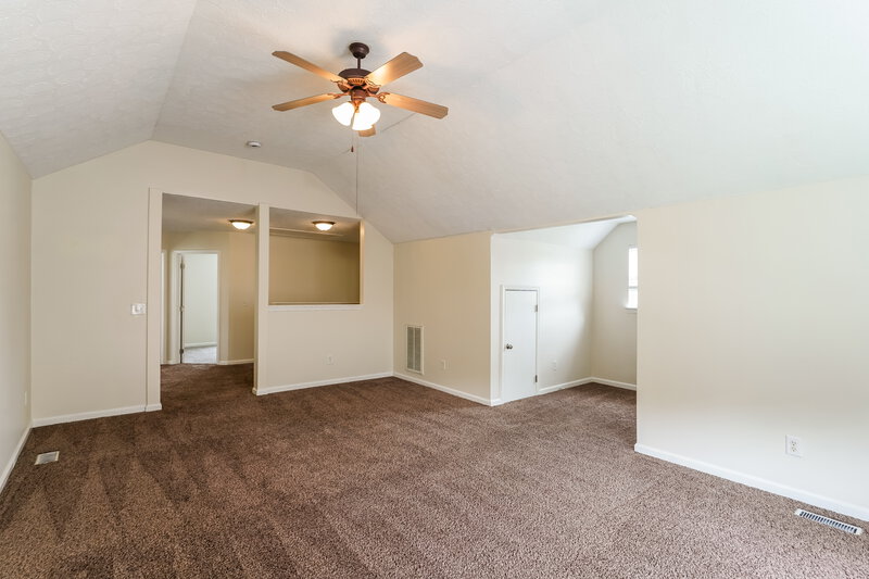 2,000/Mo, 7212 Legacy Dr Antioch, TN 37013 Bonus Room View 2