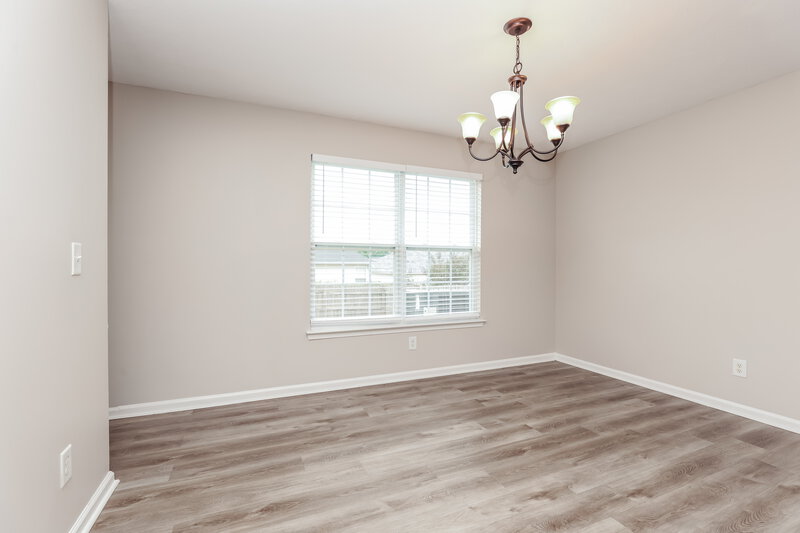 2,215/Mo, 329 Sarna Dr La Vergne, TN 37086 Dining Room View