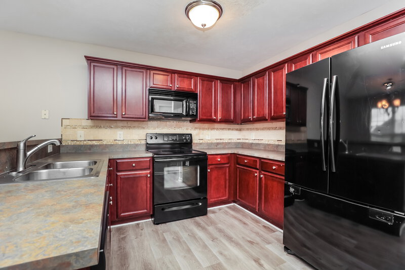 2,215/Mo, 329 Sarna Dr La Vergne, TN 37086 Kitchen View