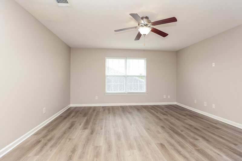 2,215/Mo, 329 Sarna Dr La Vergne, TN 37086 Main Bedroom View 2
