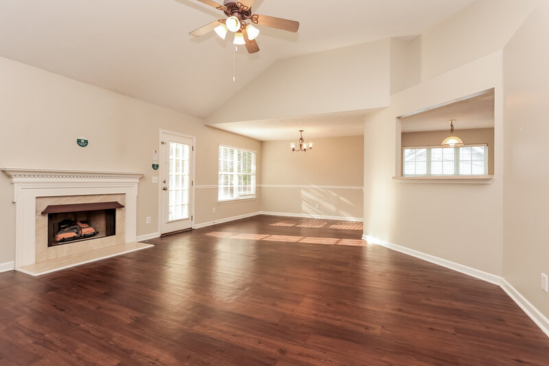 2,150/Mo, 1057 Blue Mountain Ln Antioch, TN 37013 Living Room View