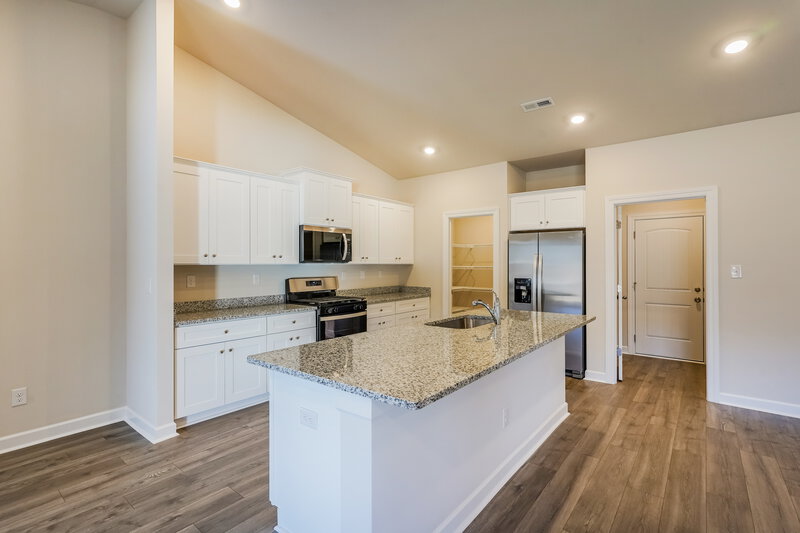 2,245/Mo, 3451 Quintana Dr Murfreesboro, TN 37127 Kitchen View