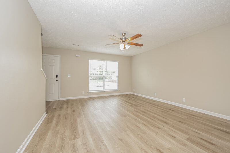 1,790/Mo, 1424 E Nir Shreibman Blvd La Vergne, TN 37086 Misc View