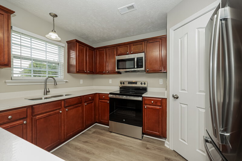 1,790/Mo, 1424 E Nir Shreibman Blvd La Vergne, TN 37086 Misc View 4