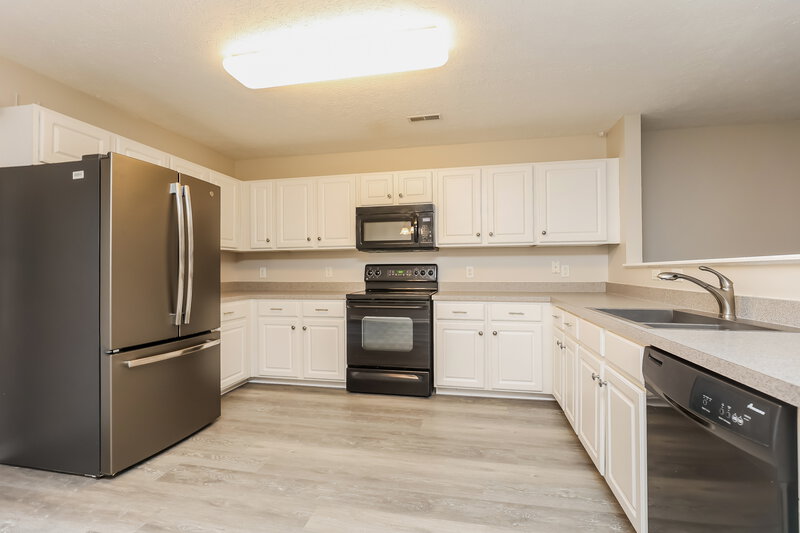 2,175/Mo, 3448 Chandler Cove Way Antioch, TN 37013 Kitchen View