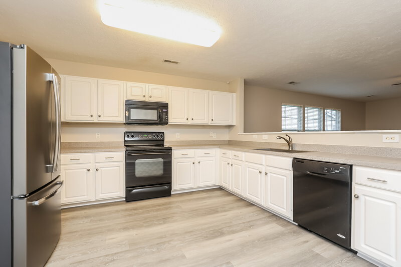 2,175/Mo, 3448 Chandler Cove Way Antioch, TN 37013 Kitchen View 2