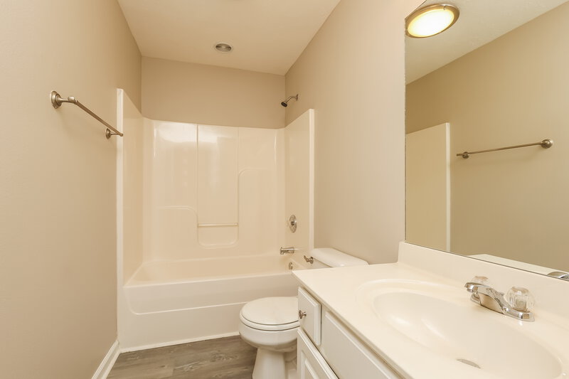 2,175/Mo, 3448 Chandler Cove Way Antioch, TN 37013 Bathroom View