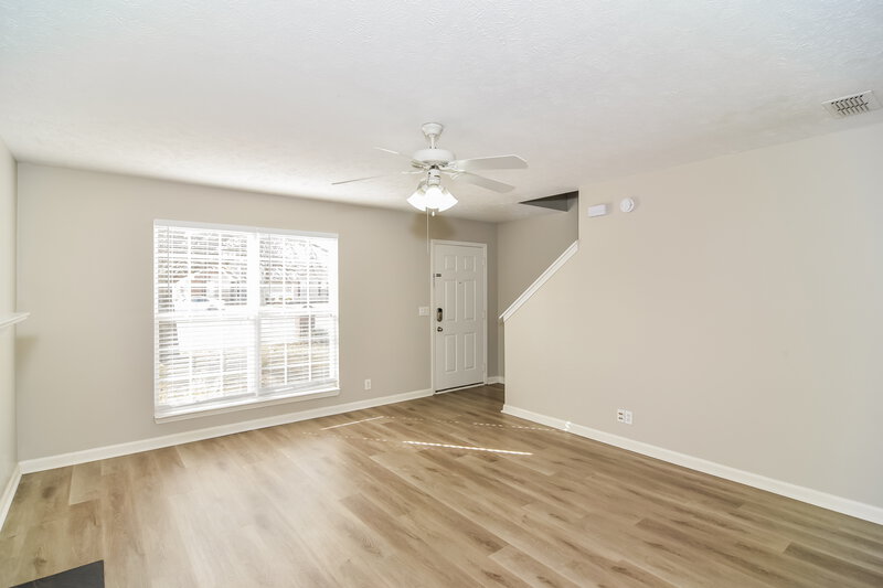 2,005/Mo, 3048 Swilly Ct Murfreesboro, TN 37128 Living Room View 4