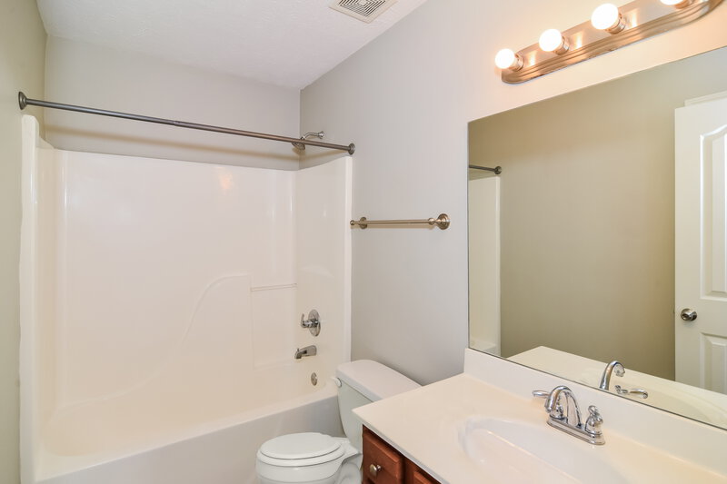 2,005/Mo, 3048 Swilly Ct Murfreesboro, TN 37128 Bathroom View