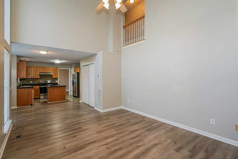 2,320/Mo, 5555 Craftwood Dr Antioch, TN 37013 Living Room View