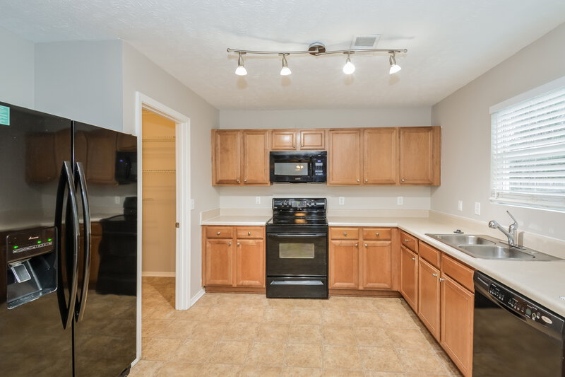 2,060/Mo, 2653 Sutherland Dr Thompsons Station, TN 37179 Kitchen View