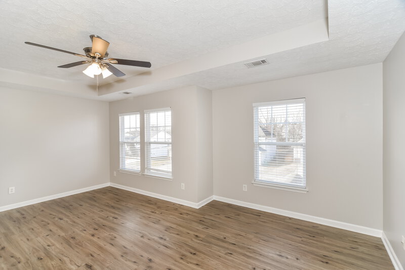 2,100/Mo, 8801 Cressent Glen Ct Antioch, TN 37013 Main Bathroom View