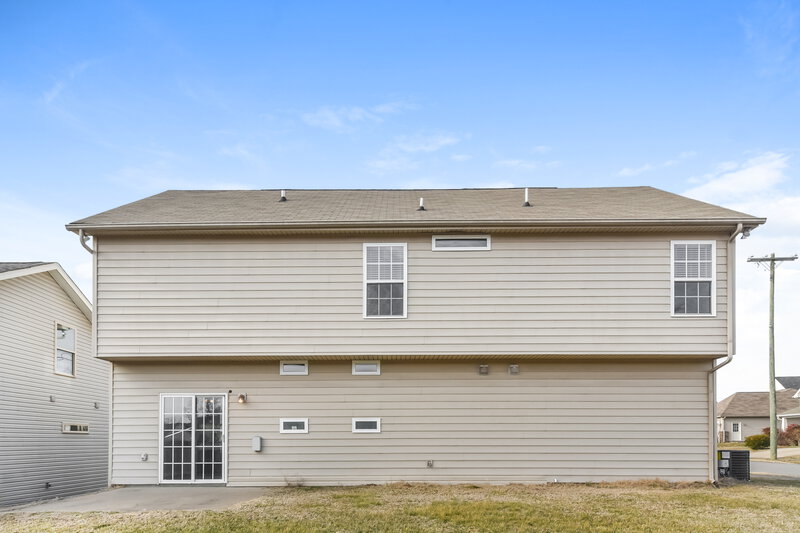 2,100/Mo, 8801 Cressent Glen Ct Antioch, TN 37013 Rear View