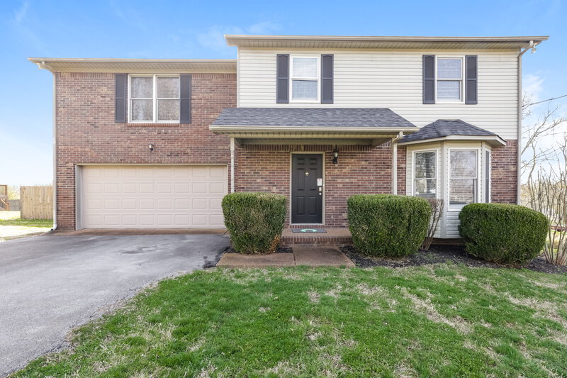 2,635/Mo, 404 Hump Cir Spring Hill, TN 37174 External View