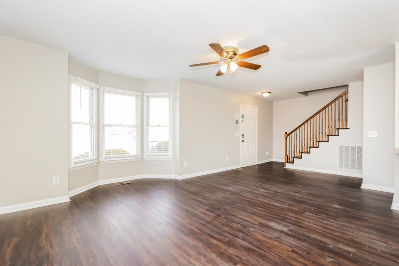 2,635/Mo, 404 Hump Cir Spring Hill, TN 37174 Living Room View 2