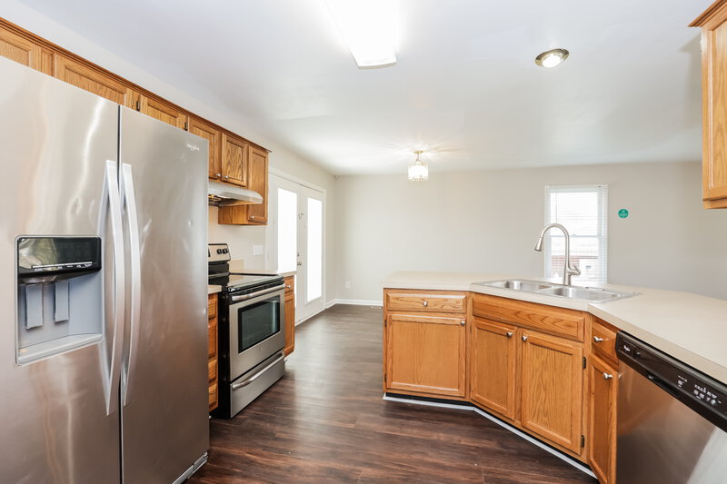 2,635/Mo, 404 Hump Cir Spring Hill, TN 37174 Kitchen View 2