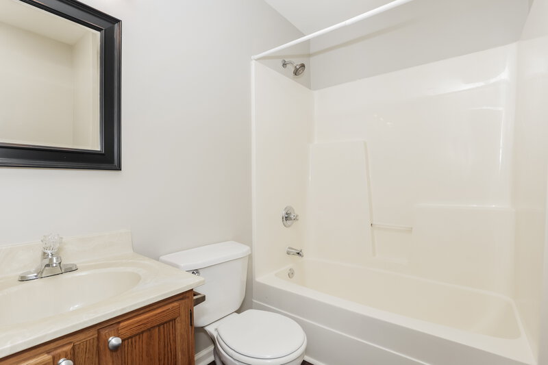 2,635/Mo, 404 Hump Cir Spring Hill, TN 37174 Bathroom View