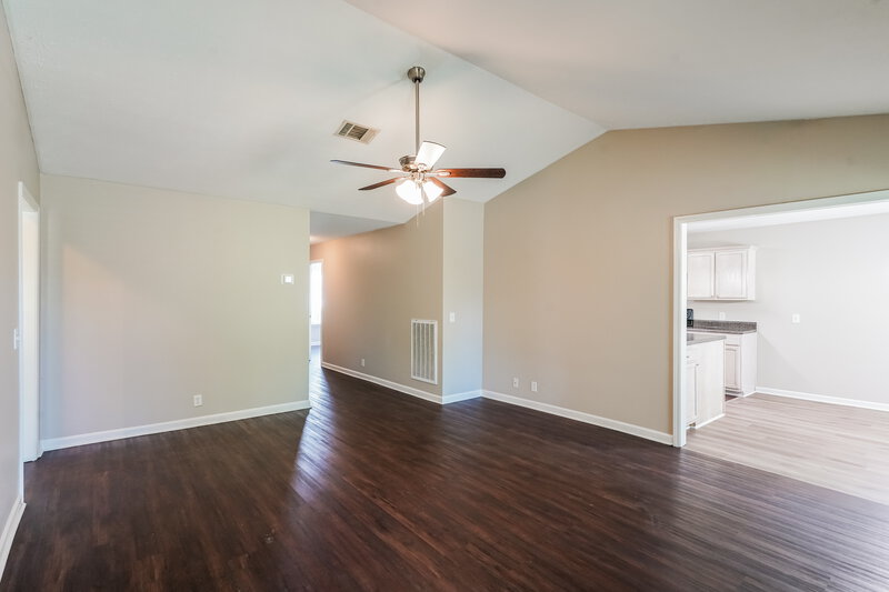 2,275/Mo, 7375 Ole Nottingham Dr Antioch, TN 37013 Living Room View