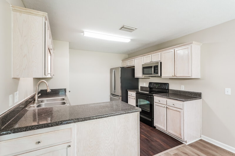 2,275/Mo, 7375 Ole Nottingham Dr Antioch, TN 37013 Kitchen View