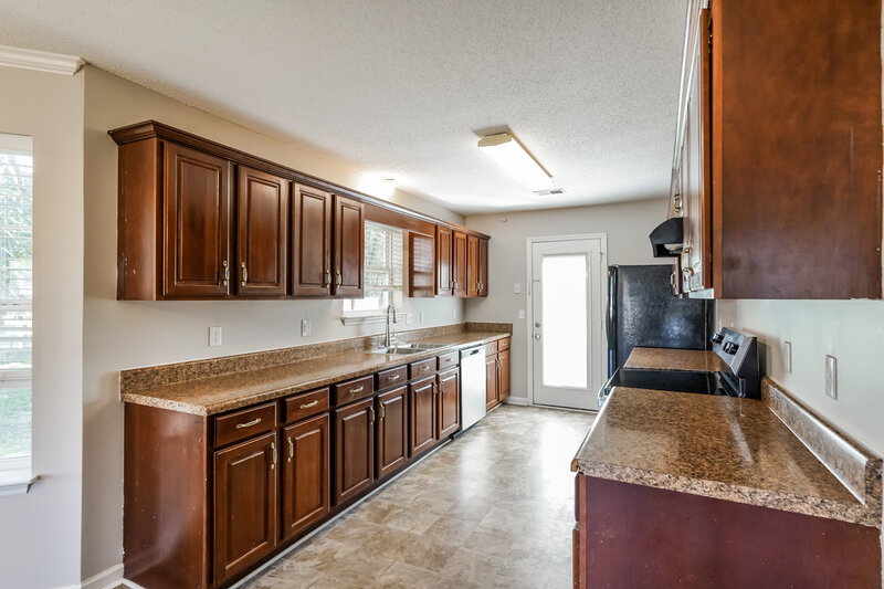 2,390/Mo, 5404 Sunnyvale Dr Antioch, TN 37013 Kitchen View