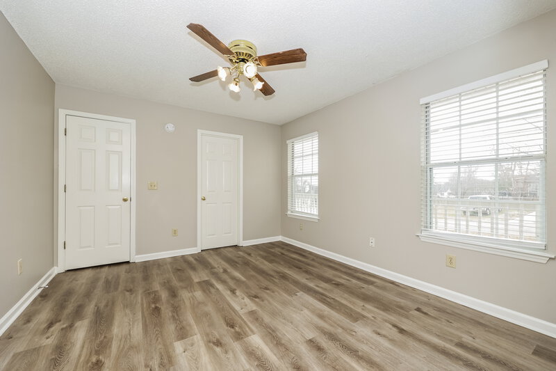2,360/Mo, 805 Forest Ridge Dr La Vergne, TN 37086 Main Bedroom View 2