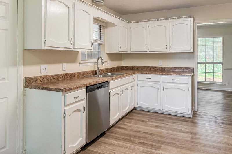 2,420/Mo, 104 Carolina Ct Smyrna, TN 37167 Kitchen View