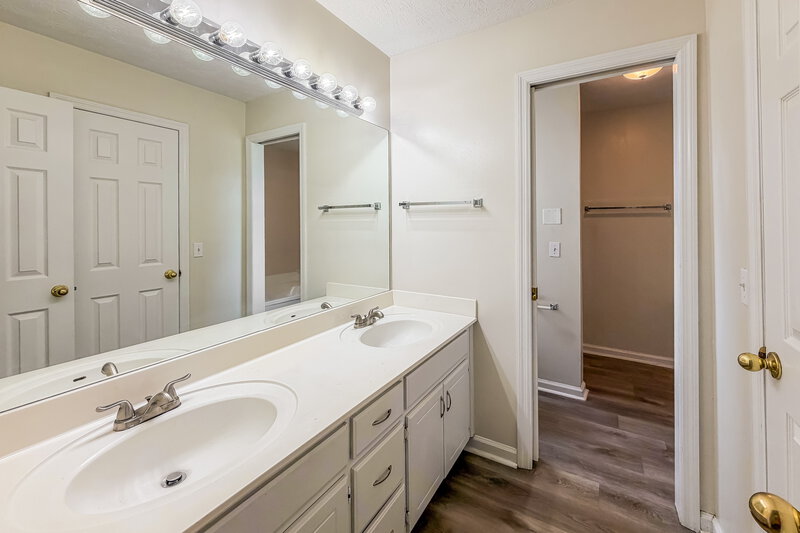 2,420/Mo, 104 Carolina Ct Smyrna, TN 37167 Main Bathroom View