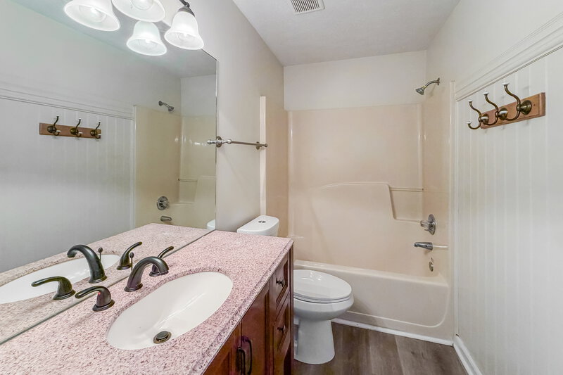 2,420/Mo, 104 Carolina Ct Smyrna, TN 37167 Bathroom View 2