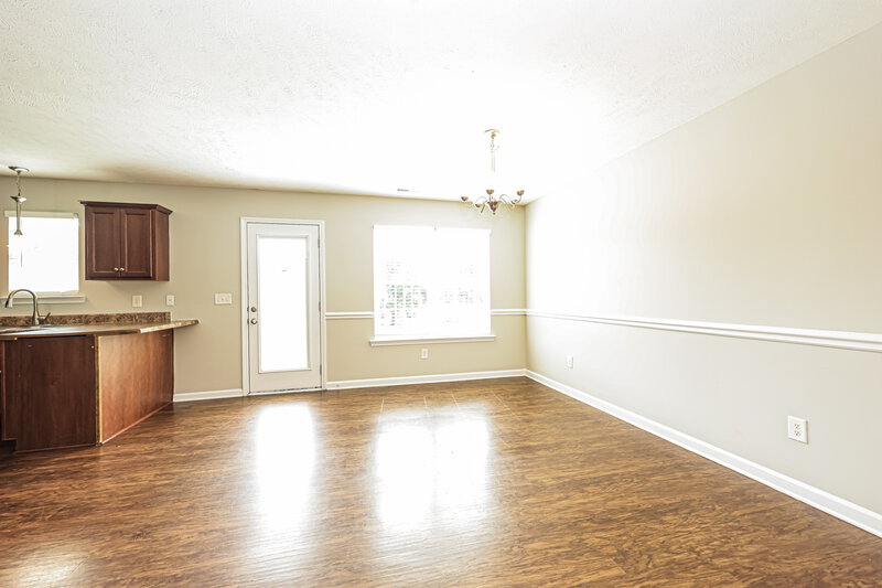 2,290/Mo, 624 Big Hurricane Dr La Vergne, TN 37086 Dining Room View