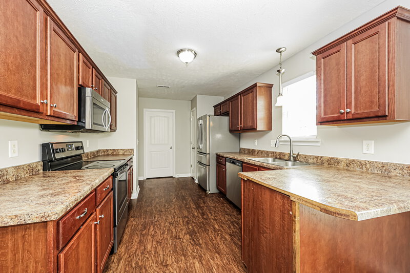 2,290/Mo, 624 Big Hurricane Dr La Vergne, TN 37086 Kitchen View
