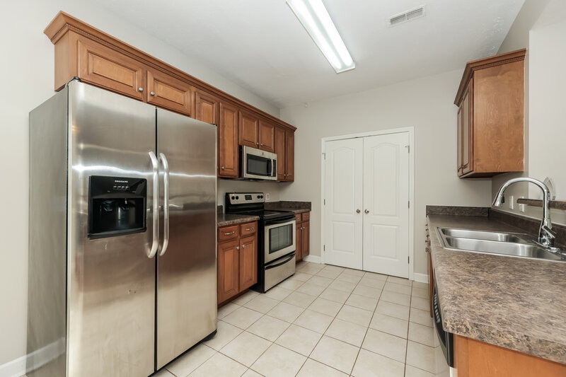 2,065/Mo, 3306 Hamberton Cir Murfreesboro, TN 37128 Kitchen View