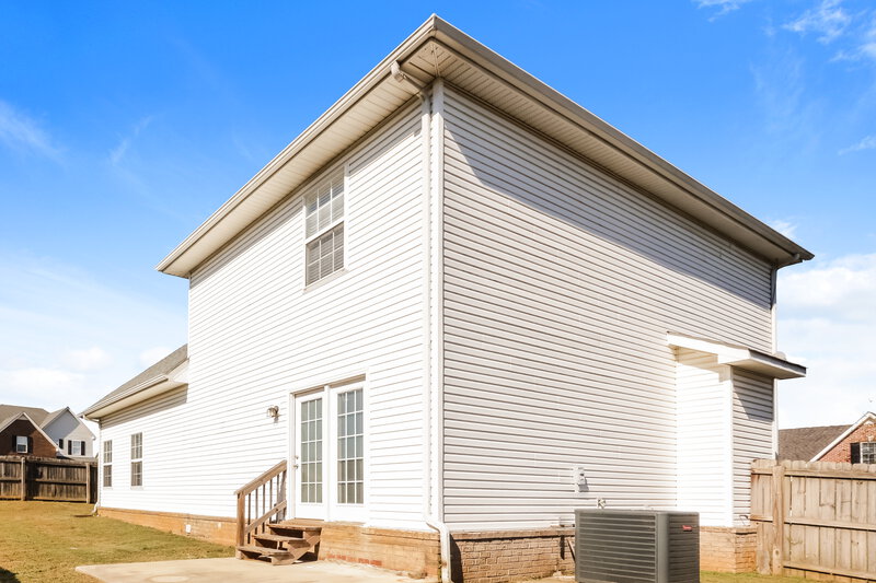 2,065/Mo, 3306 Hamberton Cir Murfreesboro, TN 37128 Rear View