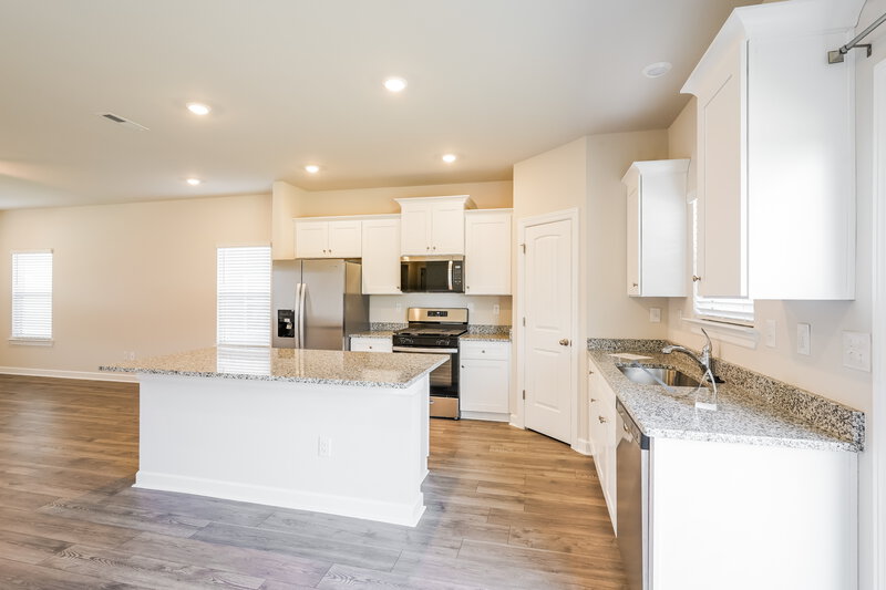 2,010/Mo, 3521 Quintana Dr Murfreesboro, TN 37127 Kitchen View