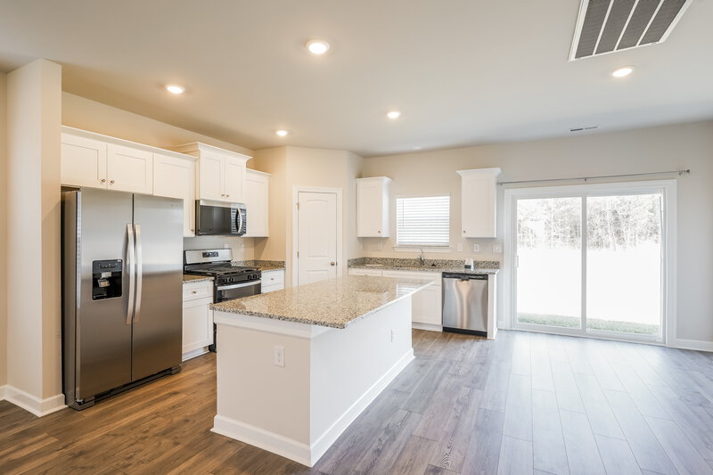 2,010/Mo, 3521 Quintana Dr Murfreesboro, TN 37127 Kitchen View 2