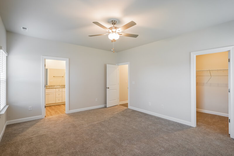 2,010/Mo, 3521 Quintana Dr Murfreesboro, TN 37127 Main Bedroom View