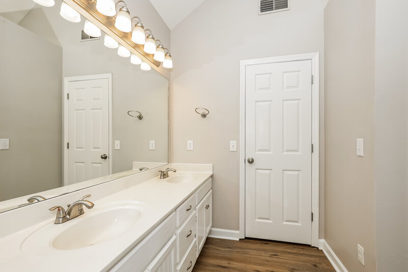 2,625/Mo, 139 Cedar Forest Dr Smyrna, TN 37167 Bathroom View