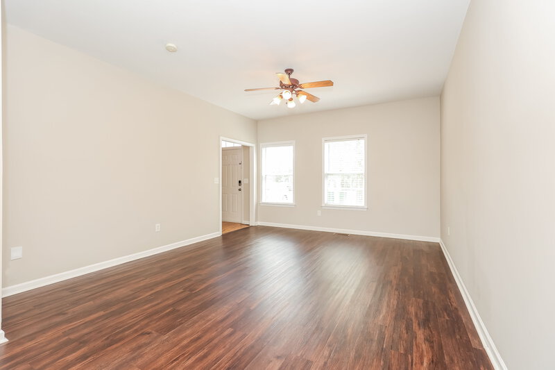 2,190/Mo, 1606 Safe Harbor Ct Spring Hill, TN 37174 Living Room View