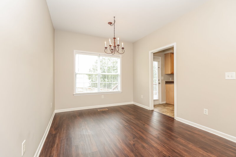 2,190/Mo, 1606 Safe Harbor Ct Spring Hill, TN 37174 Dining Room View 2