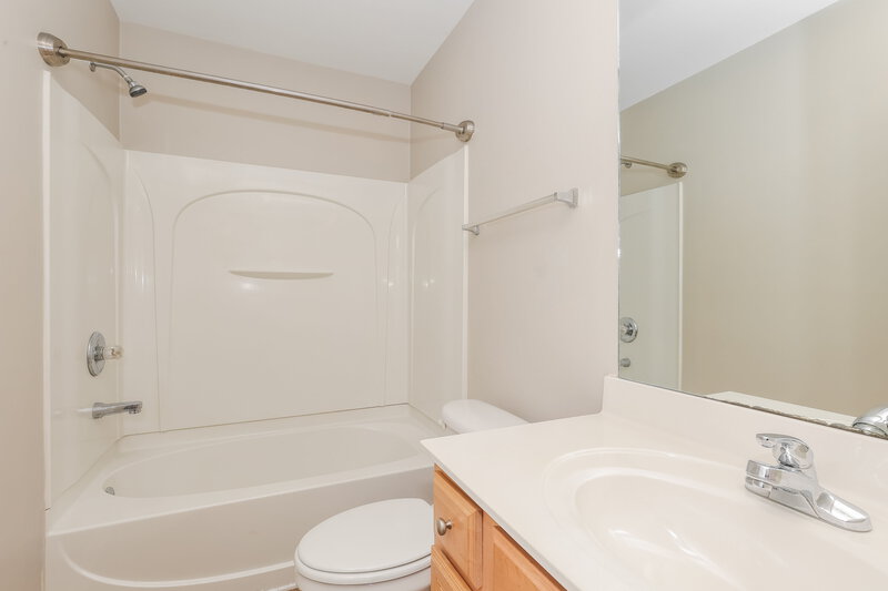 2,190/Mo, 1606 Safe Harbor Ct Spring Hill, TN 37174 Bathroom View