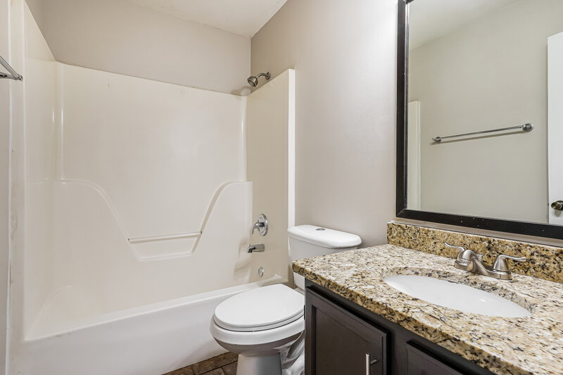 2,385/Mo, 5036 Countryside Dr Antioch, TN 37013 Bathroom View