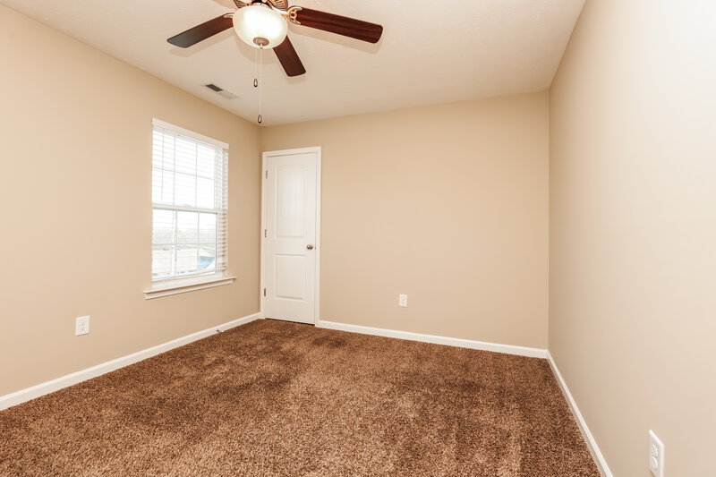 2,100/Mo, 637 Big Hurricane Dr La Vergne, TN 37086 Bedroom View 3